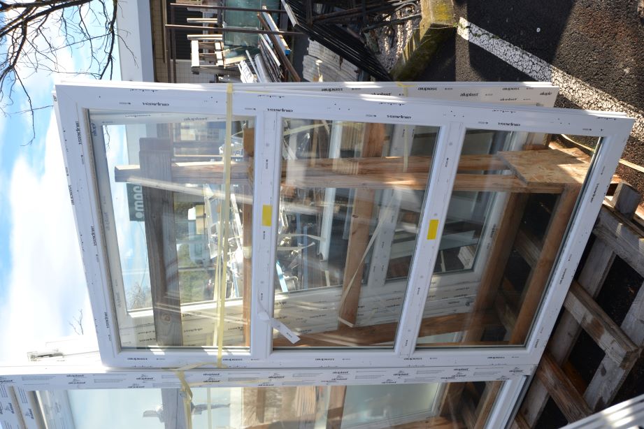 Fenêtre oscillobattante 3 vantaux PVC avec cadre